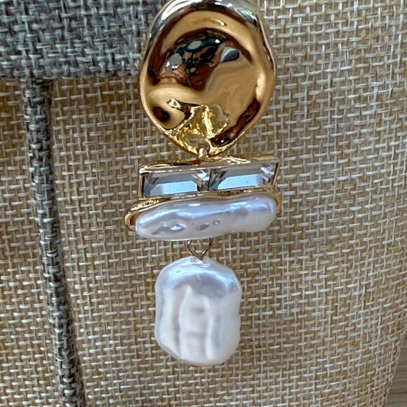 Baroque Pearl Drop Earrings With Gold-Tone Accents & Crystal Details Luxury Stat - Picture 7 of 8